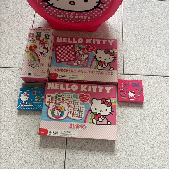Hello Kitty Pink Game Collection bundle - Picture 4 of 8